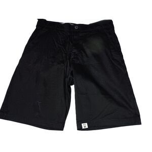 AGILE: Black Flat Front Zip Up, Flex Fit Shorts, Men's Size 32 (New without Tag)